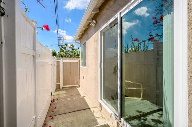 1816 Hillside A, Glendale, CA 91208