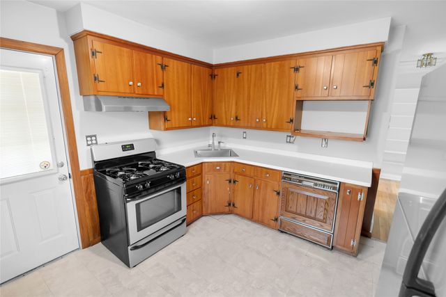 1202 W 39TH Street, Erie, PA 16509
