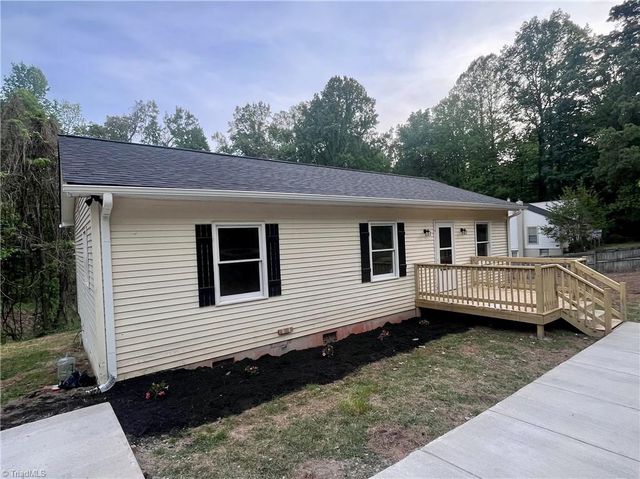 6524 Creek Run Road, Walkertown, NC 27051