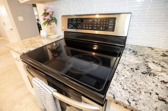 9308 Acorn Drive, Manvel, TX 77578