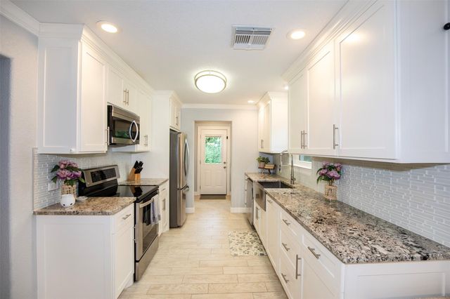 9308 Acorn Drive, Manvel, TX 77578