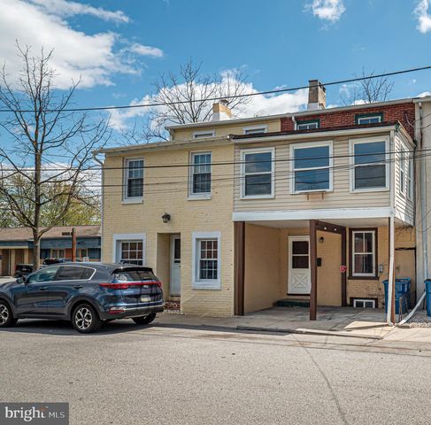 521 MAPLE AVE, West Chester, PA 19380