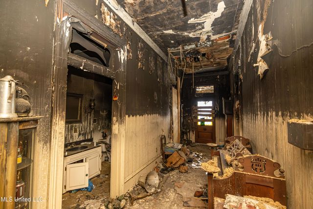 165 S Randolph Street, Holly Springs, MS 38635