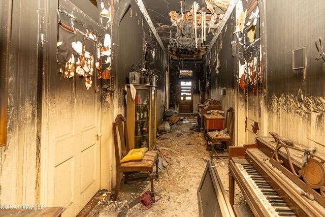 165 S Randolph Street, Holly Springs, MS 38635