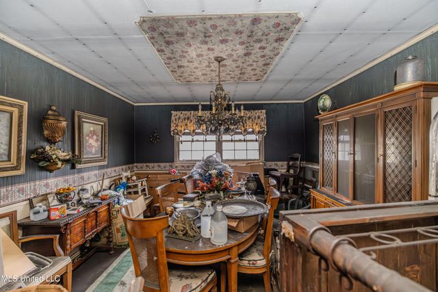 165 S Randolph Street, Holly Springs, MS 38635