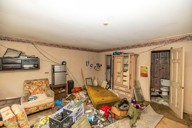 165 S Randolph Street, Holly Springs, MS 38635