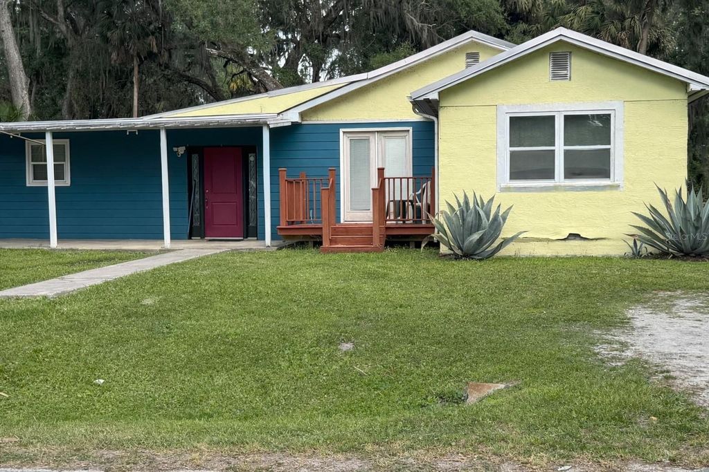 2663 CR 426A, Lake Panasoffkee, FL 33538