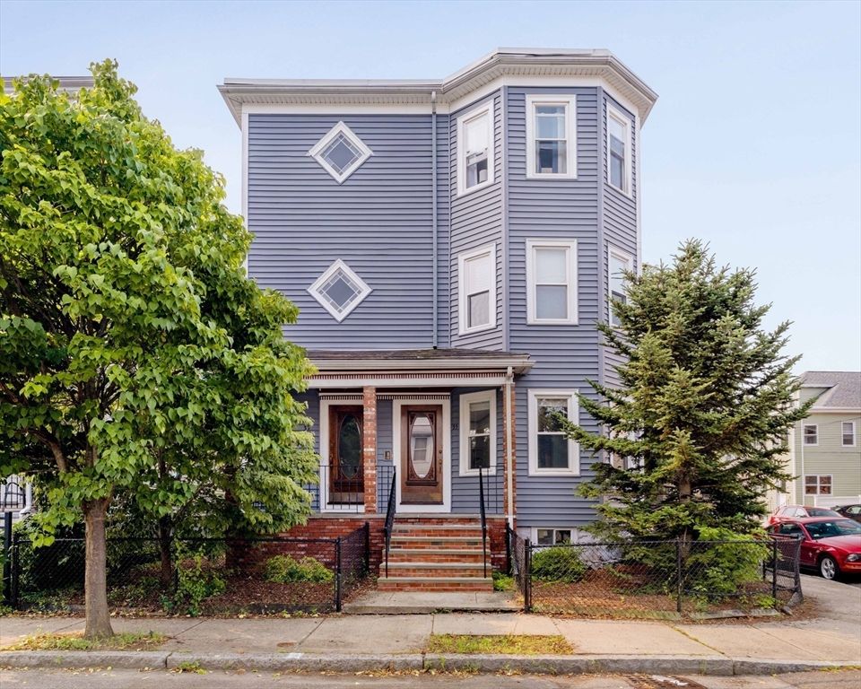 35 - 37 Lambert St 3, Medford, MA 02155
