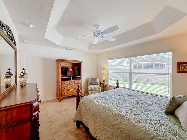 1068 BECKER AVENUE, The Villages, FL 32163