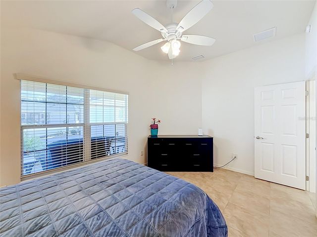 1068 BECKER AVENUE, The Villages, FL 32163