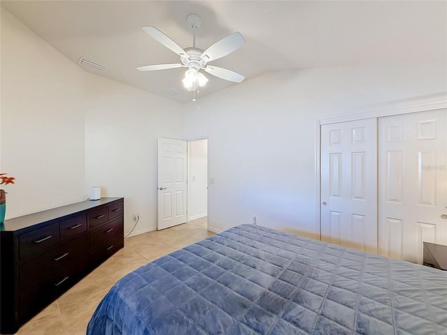 1068 BECKER AVENUE, The Villages, FL 32163
