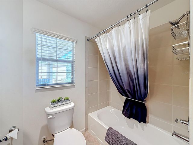 1068 BECKER AVENUE, The Villages, FL 32163