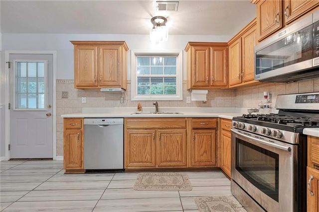 151 River Park Circle, Mcdonough, GA 30252