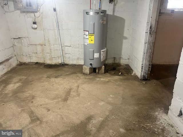 817 WEST SIXTH STREET, Lewistown, PA 17044