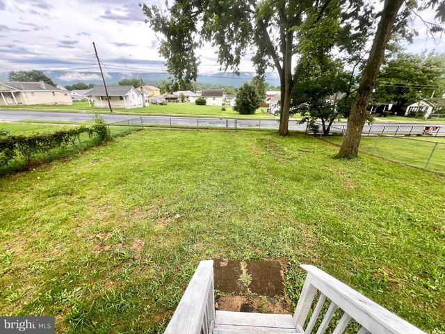 817 WEST SIXTH STREET, Lewistown, PA 17044