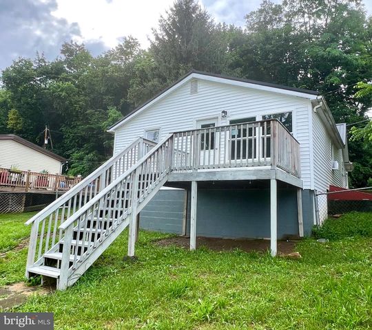 817 WEST SIXTH STREET, Lewistown, PA 17044