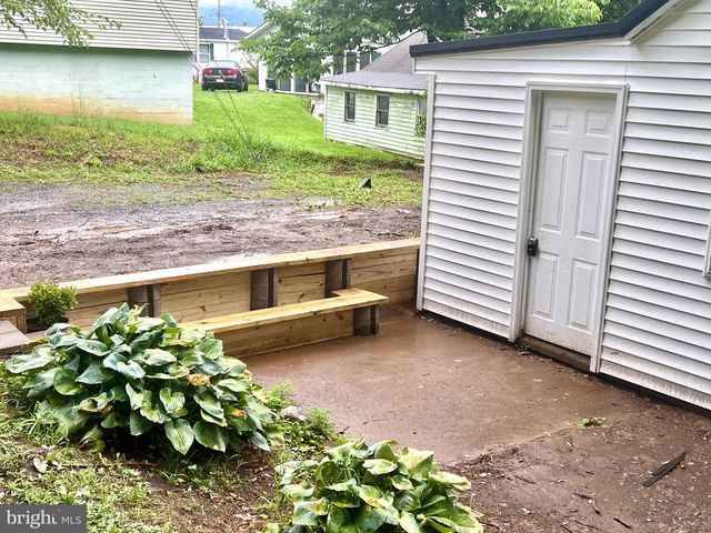 817 WEST SIXTH STREET, Lewistown, PA 17044