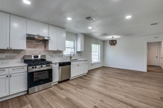 2715 Tolosa Drive, Dallas, TX 75228