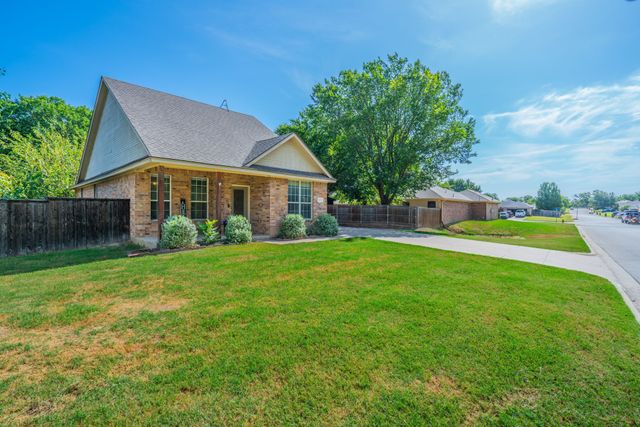 403 Summer Tree Lane, Springtown, TX 76082