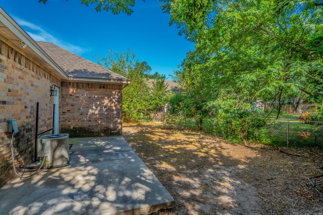 403 Summer Tree Lane, Springtown, TX 76082