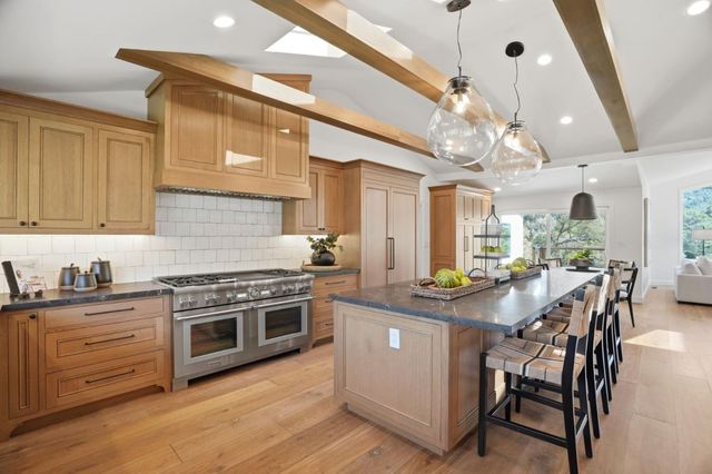 86 Central Avenue, Los Gatos, CA 95030