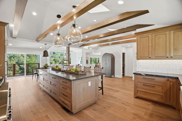 86 Central Avenue, Los Gatos, CA 95030