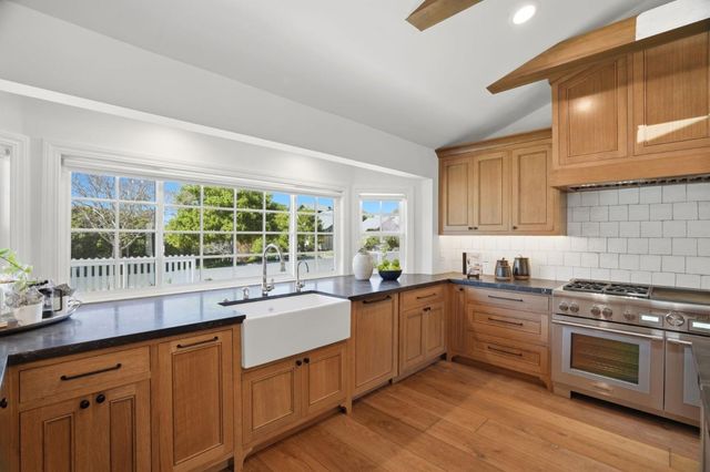 86 Central Avenue, Los Gatos, CA 95030