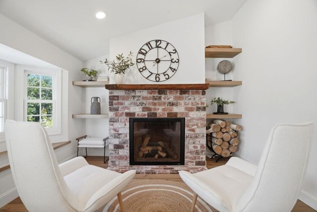 86 Central Avenue, Los Gatos, CA 95030