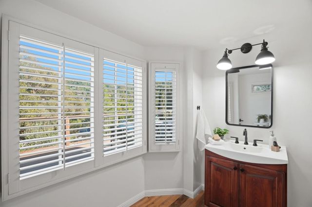 86 Central Avenue, Los Gatos, CA 95030