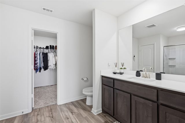 916 American Flyer Boulevard, Fort Worth, TX 76108