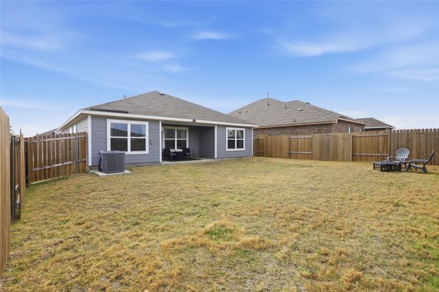 916 American Flyer Boulevard, Fort Worth, TX 76108