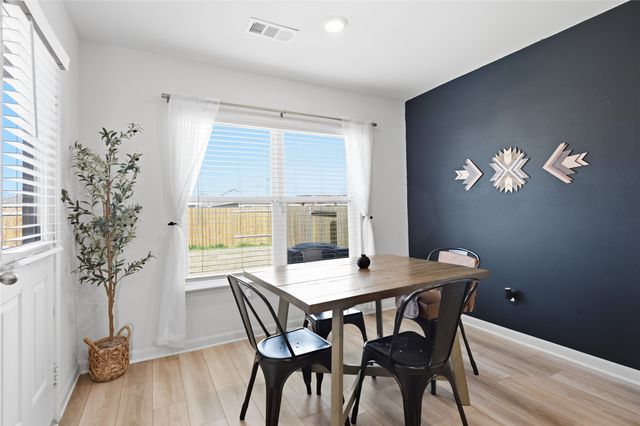 916 American Flyer Boulevard, Fort Worth, TX 76108
