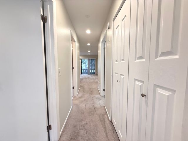 70 Margate Court C2, Schaumburg, IL 60193