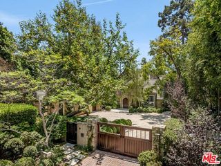 12824 Evanston Street, Los Angeles, CA 90049