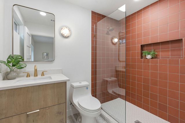 2005 Oakglen DR, Austin, TX 78745