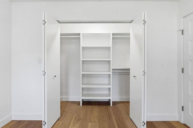 2005 Oakglen DR, Austin, TX 78745