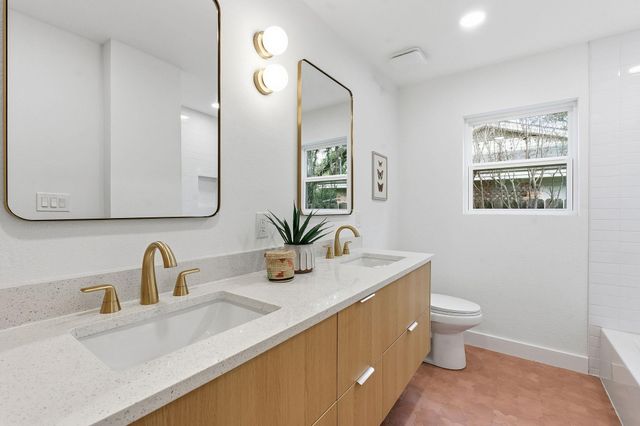 2005 Oakglen DR, Austin, TX 78745