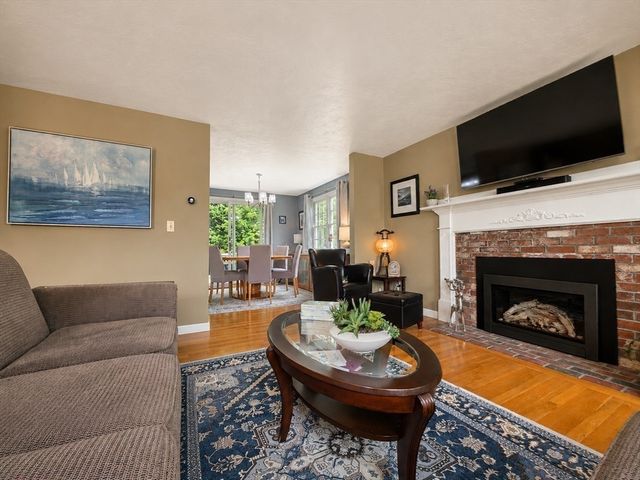6 Carefree Way, Harwich, MA 02645
