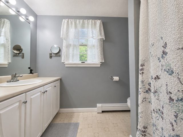 6 Carefree Way, Harwich, MA 02645