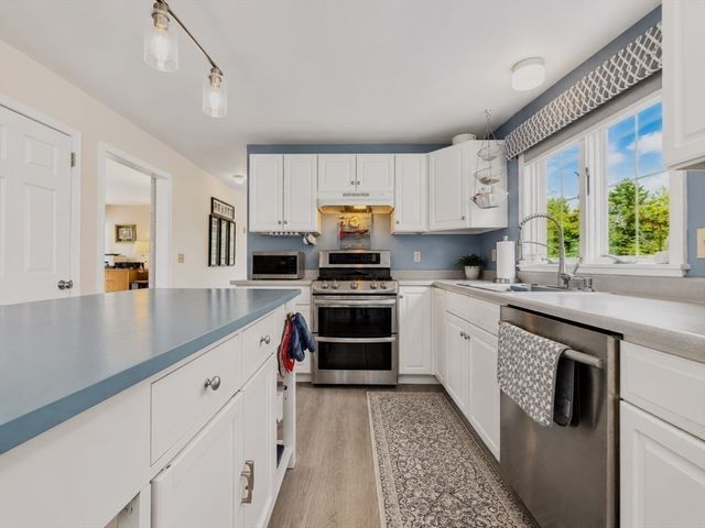 6 Carefree Way, Harwich, MA 02645