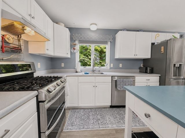 6 Carefree Way, Harwich, MA 02645