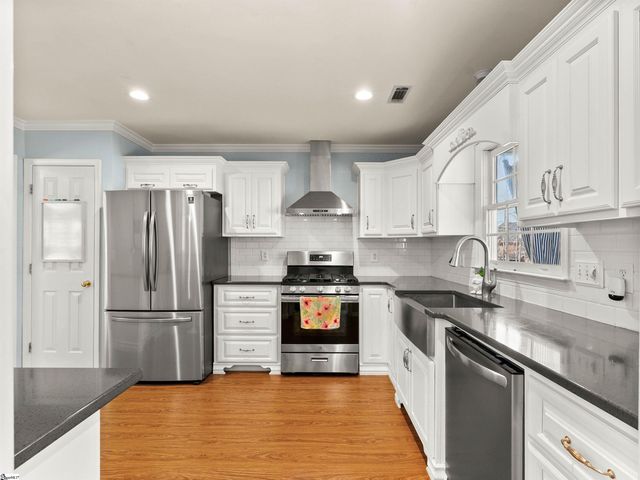 4 Flagstone Court, Simpsonville, SC 29681