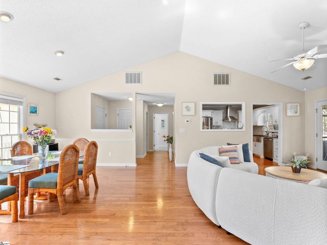 4 Flagstone Court, Simpsonville, SC 29681