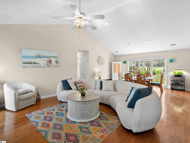 4 Flagstone Court, Simpsonville, SC 29681