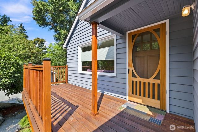 1102 SW 124th Street, Burien, WA 98146