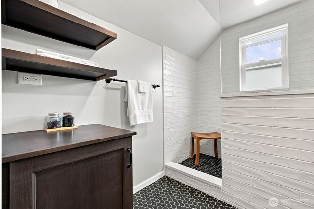 1102 SW 124th Street, Burien, WA 98146