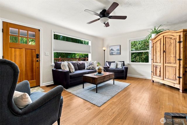 1102 SW 124th Street, Burien, WA 98146