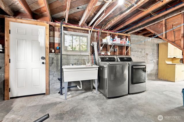 1102 SW 124th Street, Burien, WA 98146