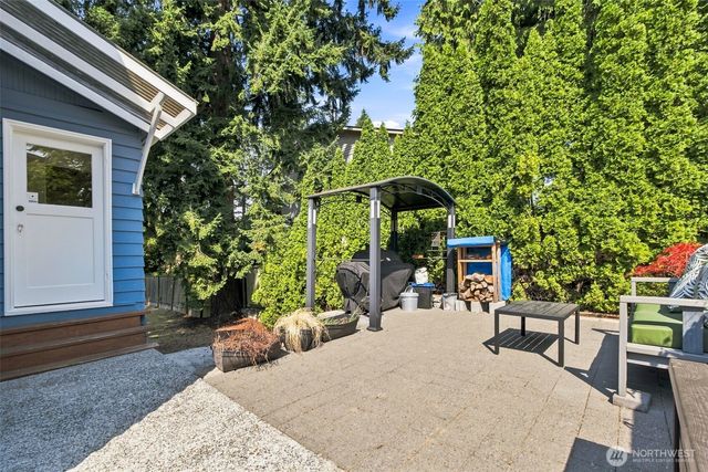 1102 SW 124th Street, Burien, WA 98146