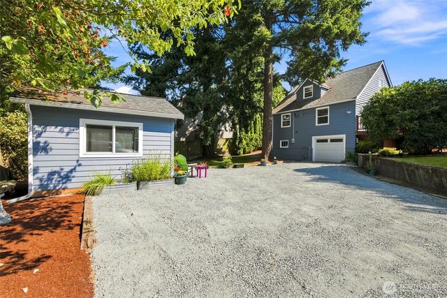 1102 SW 124th Street, Burien, WA 98146